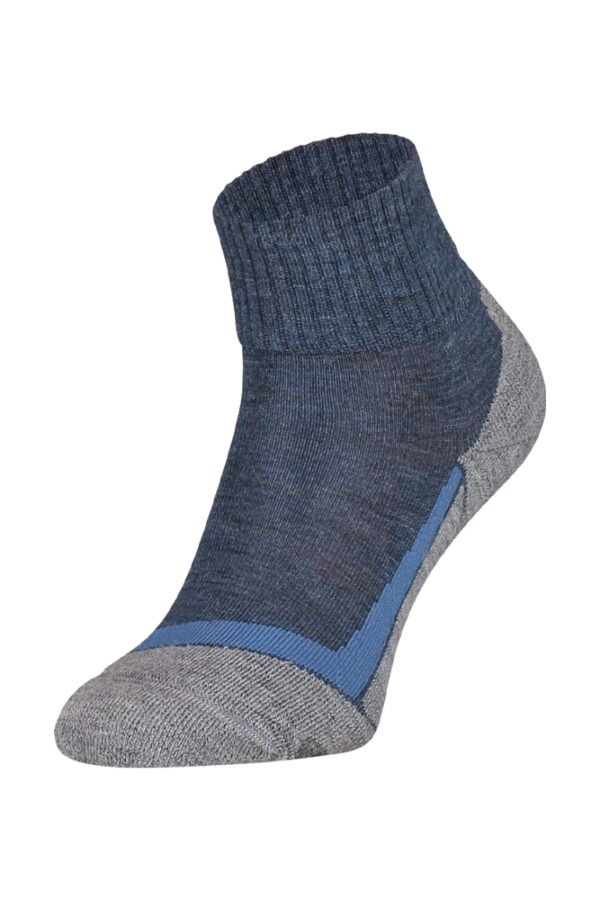 Merinowollene Wandersocken bis zum Knöchel