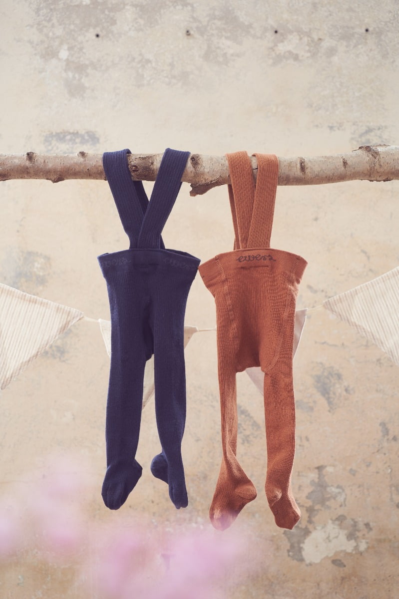 Baumwoll-Rib-Strumpfhose mit Trägern