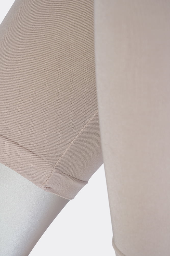 Nahtlose Short Leggings mit Komfortbund – Bild 4